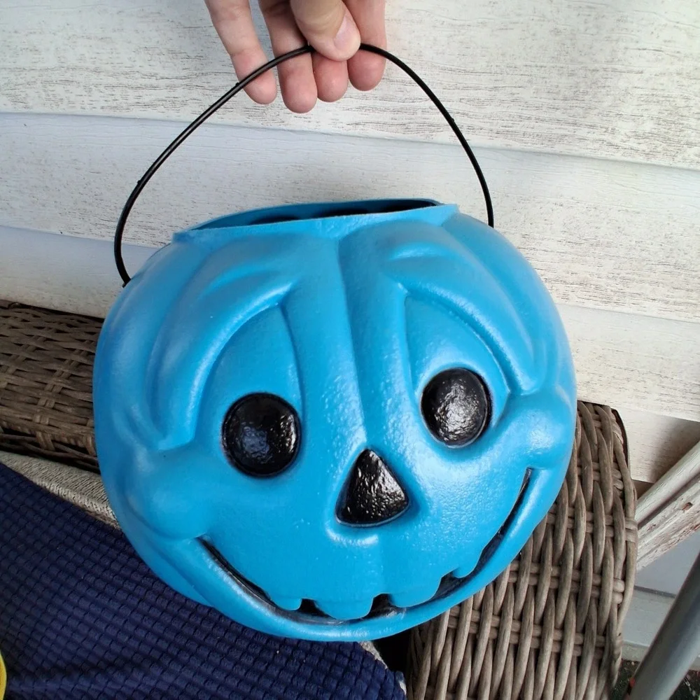 Turquoise Blue Halloween JOL Pumpkin Bucket Blow General Foam Plastics USA